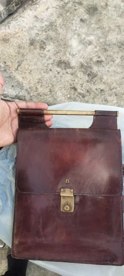 Bally cross body bag  รูปที่ 2