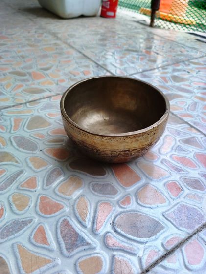 ขันโบราณขันทองเหลือง ขันลงหิน ขนาด4.5นิ้ว  รูปที่ 4