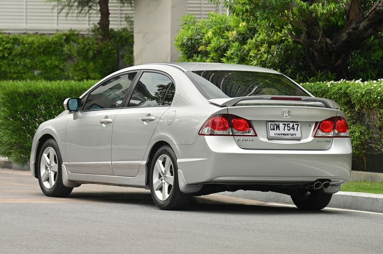 Honda Civic 2009 1.8 E i-VTEC Sedan เบนซิน ไม่ติดแก๊ส เกียร์อัตโนมัติ เทา รูปที่ 3