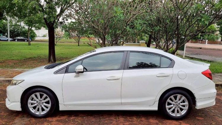 Honda Civic 2012 1.8 E i-VTEC Sedan เบนซิน ไม่ติดแก๊ส เกียร์อัตโนมัติ ขาว รูปที่ 4