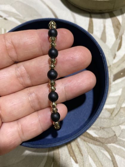 สร้อยข้อมือนิล ไพไรต์