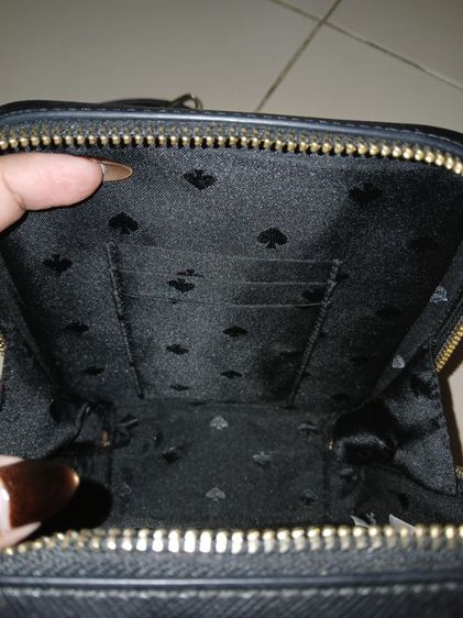 Kate Spade รุ่น Daisy Graphic Leopard Vanity Crossbody  รูปที่ 10