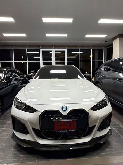 รถ BMW I4 eDrive35 M Sport สี ขาว