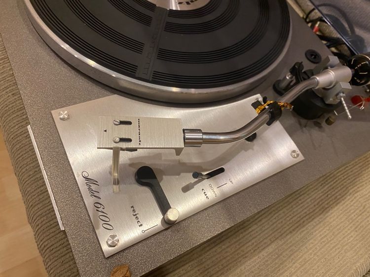 เครื่องเล่นแผ่นเสียง Marantz   รูปที่ 8