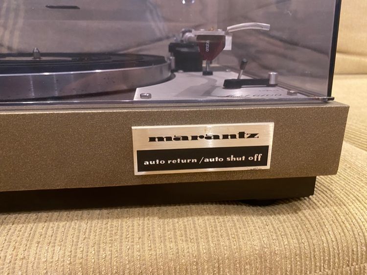 เครื่องเล่นแผ่นเสียง Marantz  