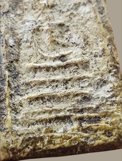 สมเด็จบางขุนพรหม พิมพ์เส้นด้าย แขนกลม กรุบางขุนพรหม รูปที่ 4