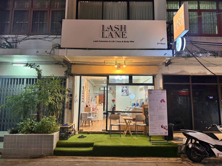 เซ้งถูกๆ ร้านทำเล็บ ใกล้ BTS พระโขนง เพียง 200 เมตร ทำเลทองสุขุมวิท พร้อมเปิดร้านต่อ