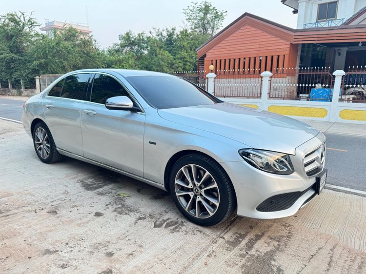 Mercedes-Benz E-Class 2019 2.0 E300e Avantgarde Sedan เบนซิน เกียร์อัตโนมัติ บรอนซ์เงิน รูปที่ 3