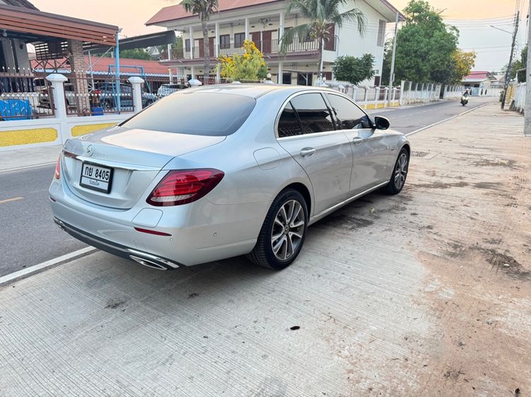 Mercedes-Benz E-Class 2019 2.0 E300e Avantgarde Sedan เบนซิน เกียร์อัตโนมัติ บรอนซ์เงิน รูปที่ 4