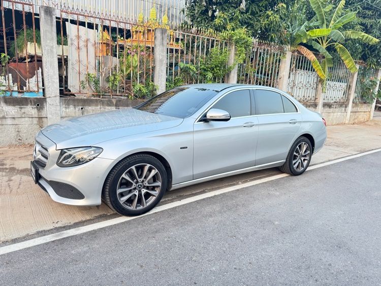 Mercedes-Benz E-Class 2019 2.0 E300e Avantgarde Sedan เบนซิน เกียร์อัตโนมัติ บรอนซ์เงิน รูปที่ 2