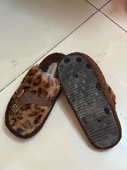 รองเท้าสลิปเปอร์ รูปที่ 3