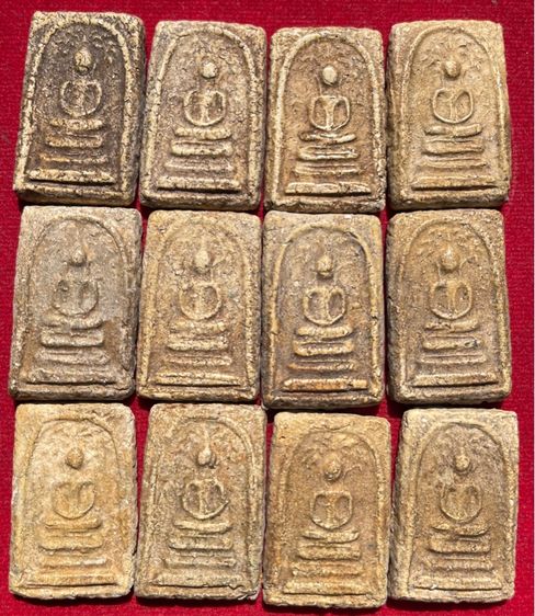 พระสมเด็จวัดระฆังพิมพ์ปกโพธิ์เนื้อเก่า