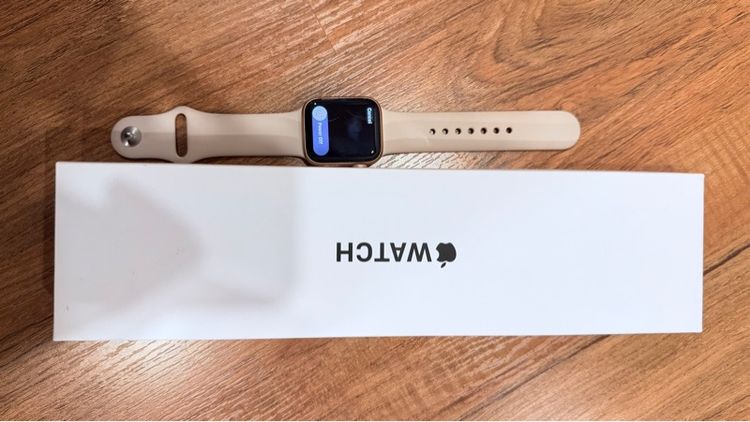 อื่นๆ apple watch se2 40mm สี starlight GPS cellular 