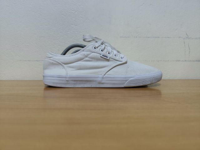 VANS ผ้าใบขาว 41.0 26.5 แท้ มือสอง รูปที่ 2