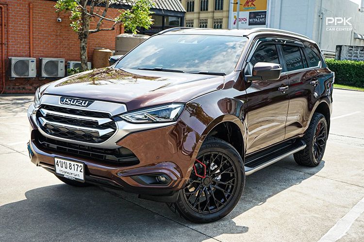 รถ Isuzu MU-X 3.0 Ultimate AT 2WD สี น้ำตาล