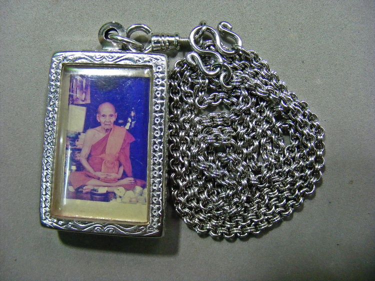 พระบ้านๆ รูปถ่ายหลวงปู่ดู่ วัดสะแก พร้อมบูชา