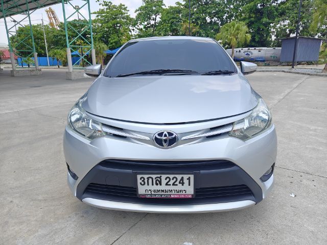 Toyota Vios 2015 1.5 E Sedan เบนซิน LPG เกียร์อัตโนมัติ บรอนซ์เงิน รูปที่ 2