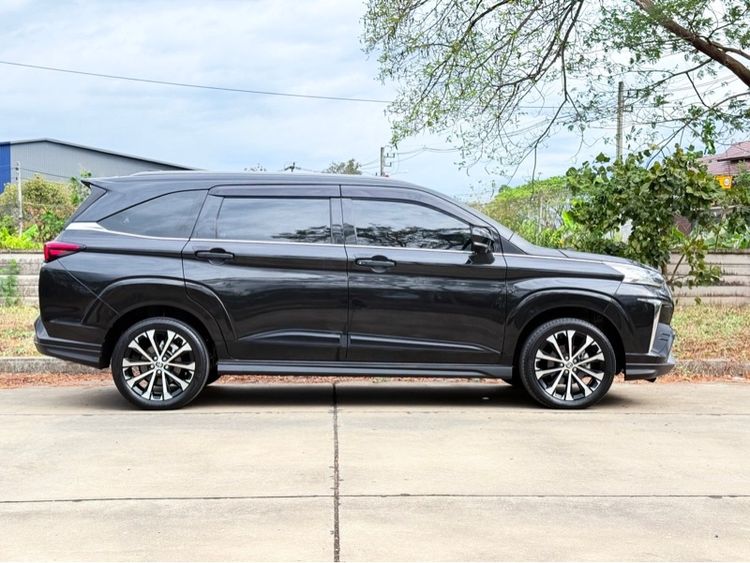 Toyota Veloz 2022 1.5 Premium Utility-car เบนซิน เกียร์อัตโนมัติ ดำ รูปที่ 3