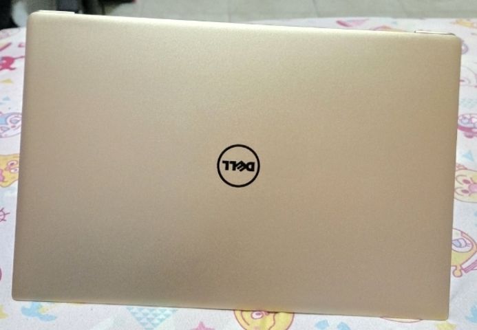 อื่นๆ ไม่ใช่ 8 กิกะไบต์ วินโดว์ USB Dell Xps 13 9360 i7-7560u  RAM 8GB  Ssd256 13.3 full hd  