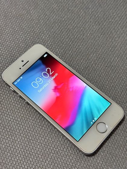 16 GB iPhone5s 16GB สีเงิน สภาพสวย