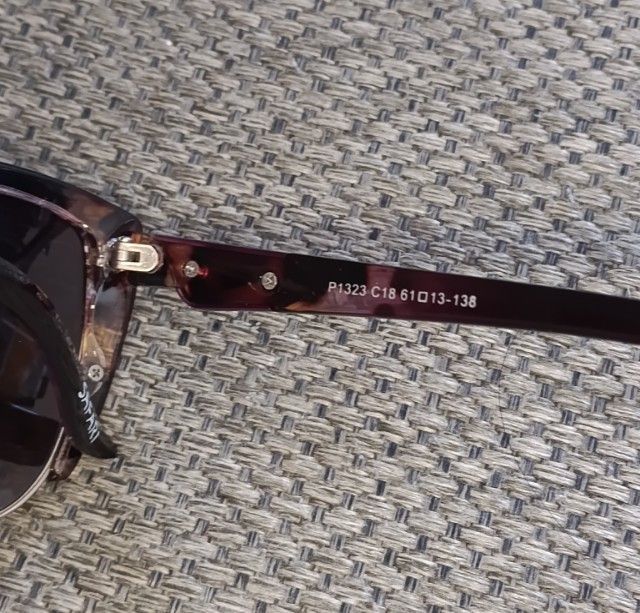 แว่นกันแดดมีสามแบรนด์: DOLCENZTA   SAFARI  Ray-Ban อันละ150฿ รูปที่ 5