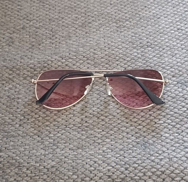 แว่นกันแดดมีสามแบรนด์: DOLCENZTA   SAFARI  Ray-Ban อันละ150฿ รูปที่ 11