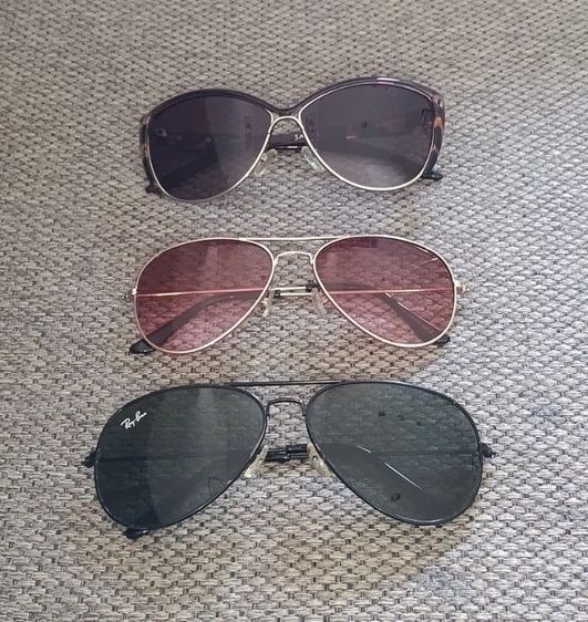 แว่นกันแดดมีสามแบรนด์: DOLCENZTA SAFARI Ray-Ban อันละ150฿