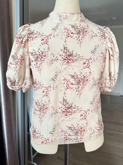 น้ำตาล ฟรีไซส์ เสื้อเชิ้ตและเสื้อผู้หญิง เสื้อแขนสั้นคอจีนลายดอกไม้พื้นครีมผ้าชีฟอง puffsleeve