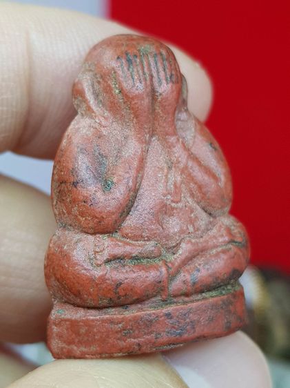 พระปิดตา ชุตินธโร ตอกโค้ด เนื้อว่านสบู่เลือด รูปที่ 2