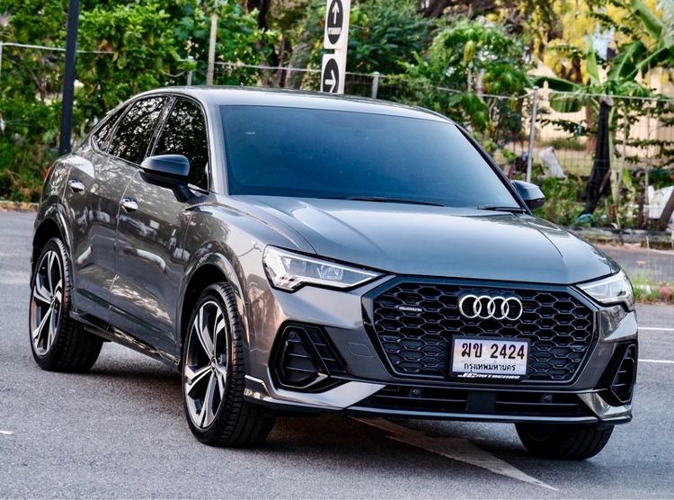 Audi Audi Q3  2021 2.0 TFSI Quattro 4WD Sedan เบนซิน ไม่ติดแก๊ส เกียร์อัตโนมัติ เทา