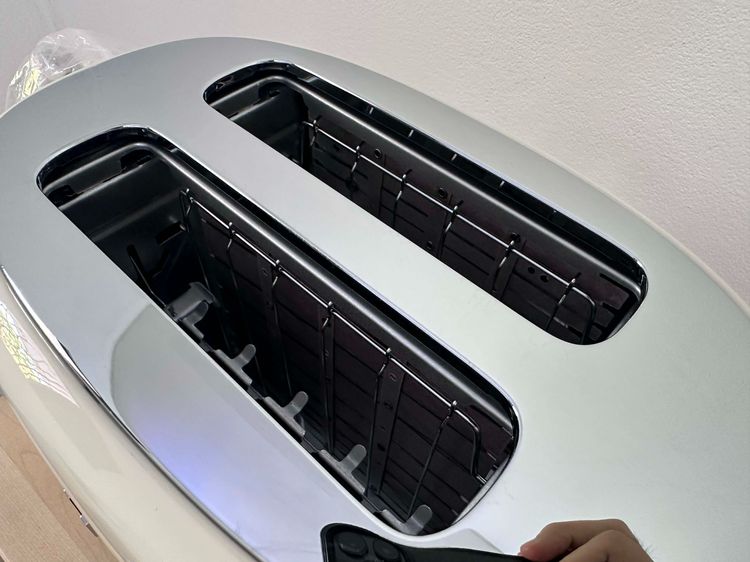 ขาย SMEG Toaster 2 Slots เครื่องปิ้งขนมปัง (สีครีม) ไม่เคยผ่านการใช้งาน สภาพมือหนึ่งในราคามือสอง รูปที่ 3