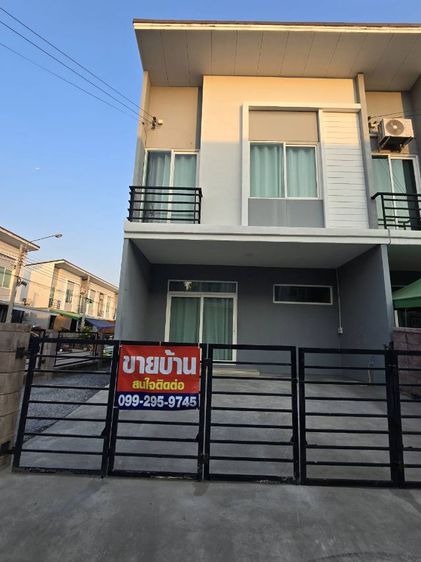 มีบางส่วน ไม่ใช่ ทาวน์โฮม 2 ชั้น หลังมุม  โครงการ: กัสโต้ บางนา–สุวรรณภูมิ (Gusto Bangna– Suvarnabhumi) ซอยวัดศรีวารีน้อย เชื่อมต่อมอเตอร์เวย์สาย 7
 รูปที่ 2