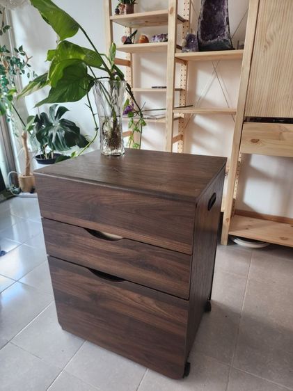 ลดพิเศษ มารับเอง ตู้ไม้เตี้ย ญี่ปุ่น ขยาย-หดได้ มีล้อ มีร่องรอยบ้าง จากการใช้งาน รูปที่ 2