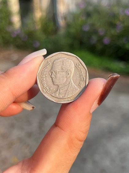 เหรียญ5 ปี พ.ศ. 2546  รูปที่ 6