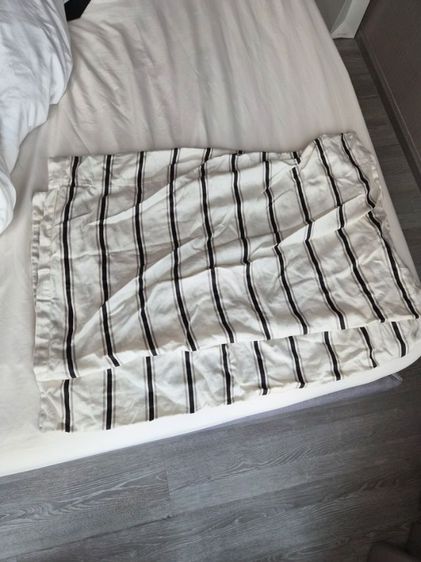 ปลอกหมอน jaspal ขายคู่ละ 220 ซื้อมา 1,600