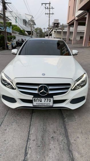 Mercedes-Benz C-Class 2016 C350 Sedan เบนซิน เกียร์อัตโนมัติ ขาว รูปที่ 2