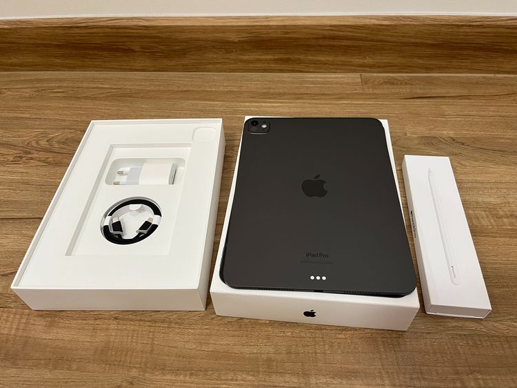 iPad Pro M5 WiFi จอ 11 นิ้ว สีดำ ความจุ 512 GB มือ 1 ยังไม่ใช้งาน ศูนย์ไทย