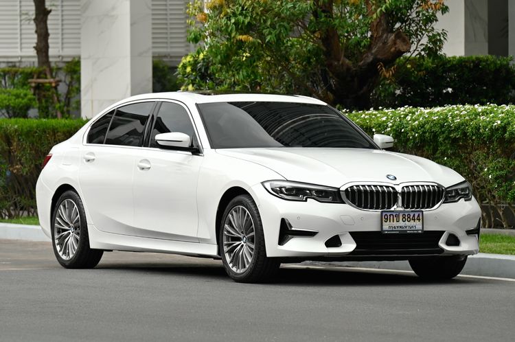 BMW Series 3 2022 320Li Sedan เบนซิน ไม่ติดแก๊ส เกียร์อัตโนมัติ ขาว รูปที่ 2