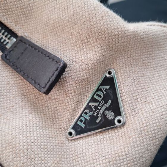 กระเป๋า Prada วินเทจ พร้อมกุญแจ รูปที่ 2