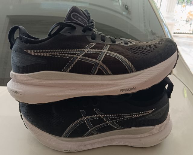 ขายถูก Asics size 40-255cm สีดำ สภาพสวย ของแท้ รูปที่ 3