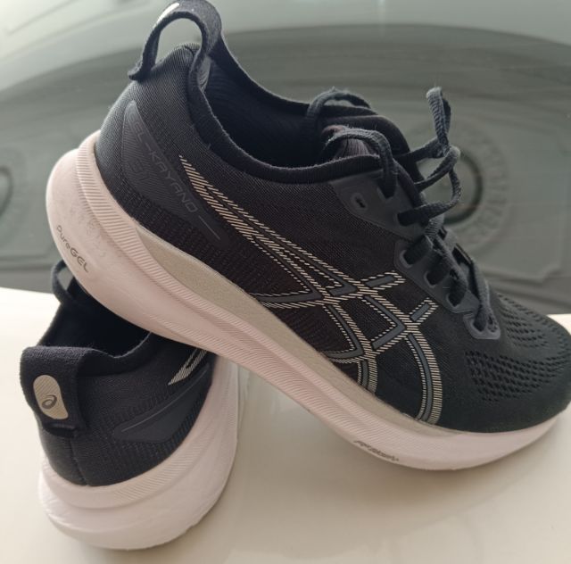 ขายถูก Asics size 40-255cm สีดำ สภาพสวย ของแท้ รูปที่ 2