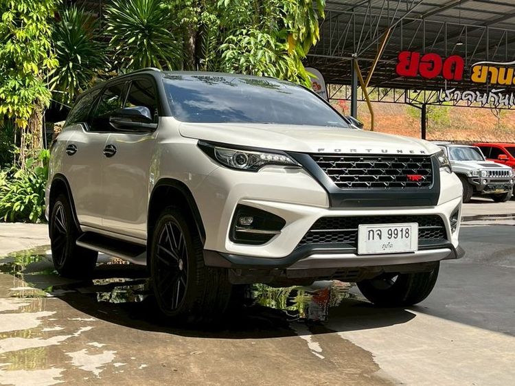 Toyota Fortuner 2020 2.8 TRD Sportivo 4WD Utility-car ดีเซล ไม่ติดแก๊ส เกียร์อัตโนมัติ ขาว รูปที่ 3