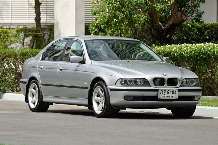 BMW Series 5 2001 523i Sedan เบนซิน ไม่ติดแก๊ส เกียร์อัตโนมัติ บรอนซ์เงิน รูปที่ 2