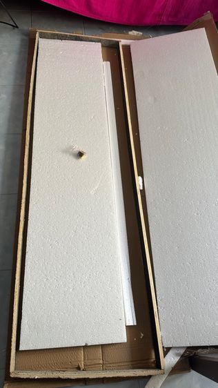 กระจกร้านเสื้อผ้าของใหม่แกะกล่อง