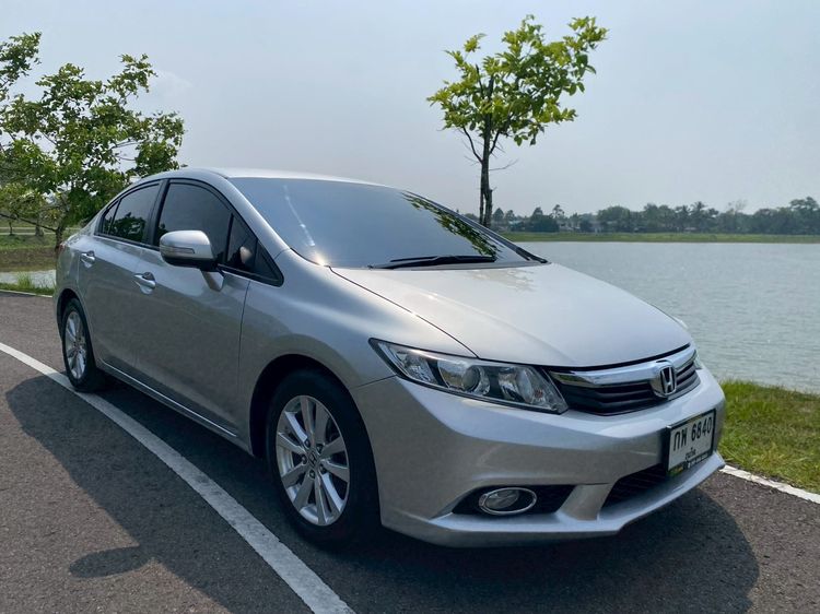 Honda Civic 2012 1.8 E i-VTEC Sedan เบนซิน ไม่ติดแก๊ส เกียร์อัตโนมัติ เทา รูปที่ 2