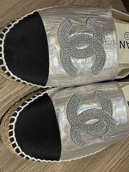 รองเท้าChanel CC Cap Toe Logo Espadrille Silver Black  รูปที่ 6