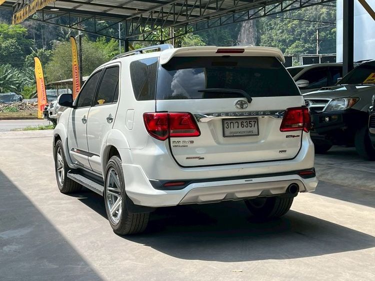 Toyota Fortuner 2014 3.0 TRD Sportivo 4WD Utility-car ดีเซล ไม่ติดแก๊ส เกียร์อัตโนมัติ ขาว รูปที่ 4