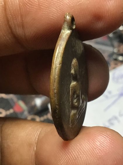 เหรียญหล่อหลวงพ่อเงินวัดห้วยเขน รูปที่ 4