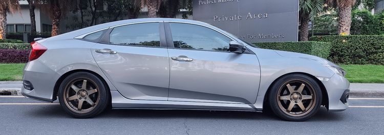 Honda Civic 2017 1.8 EL i-VTEC Sedan เบนซิน เกียร์อัตโนมัติ เทา รูปที่ 2