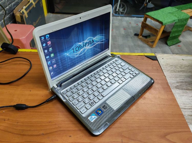 Toshiba เครื่องเล็ก  ใช้พิมพ์งาน ดูหนังฟังเพลง  รูปที่ 2